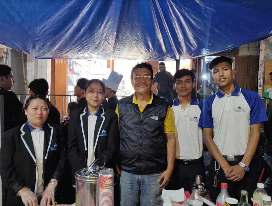 Students from the hospitality management section of Rockvale Management College were busy dishing out dishes they had prepared. “This is the first street food festival we are having after Covid in Kalimpong. Everything on the menu has been prepared by the students so it's like a hands-on experience and good exposure for them,” said Arun Pradhan, college section administrator 