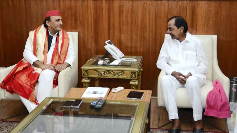 Akhilesh Yadav meets Telangana Chief Minister K Chandrashekar Rao at his residence in New Delhi