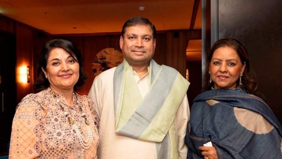 Sundeep Bhutoria flanked by Kishwar Desai and filmmaker Sangeeta Datta (right)