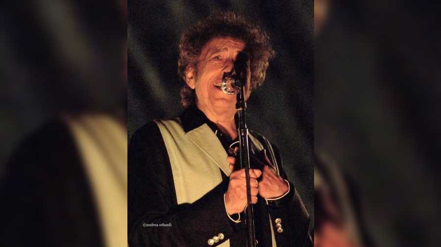 Dylan performed in his first major New York City concert at Town Hall in 1963 