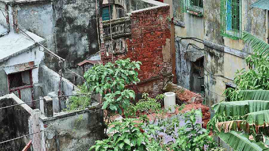 Durga Pituri Lane house owners in dark about fate of buildings