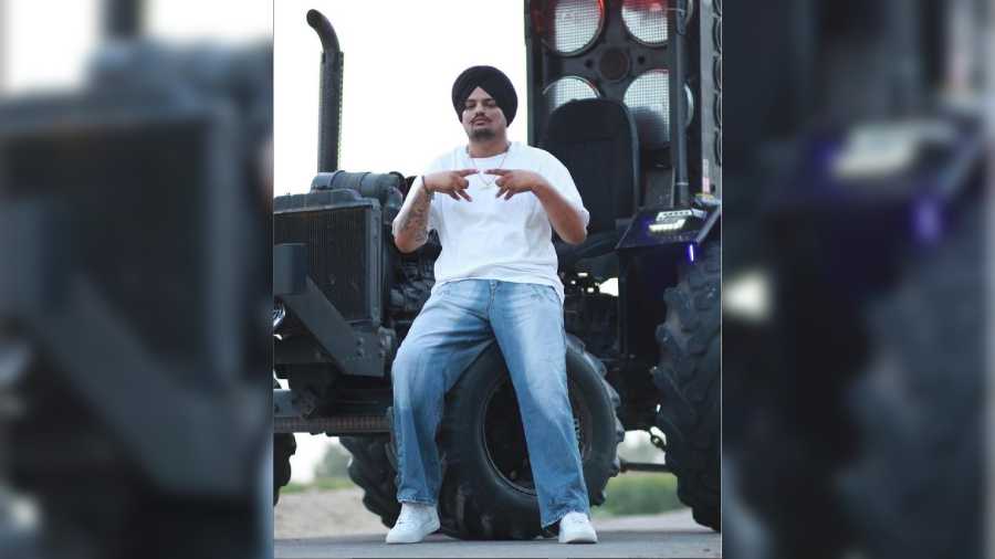 Sidhu Moosewala had begun listening to hip-hop when he was in Class 6. He was influenced by the late rapper, Tupac Shakur. He was also known for controversial lyrics