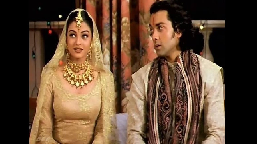Aishwarya gave a head turning performance in the 1997 film, 'Aur Pyar Ho Gaya', (her debut too) alongside Bobby Deol, directed by Rahul Rawail