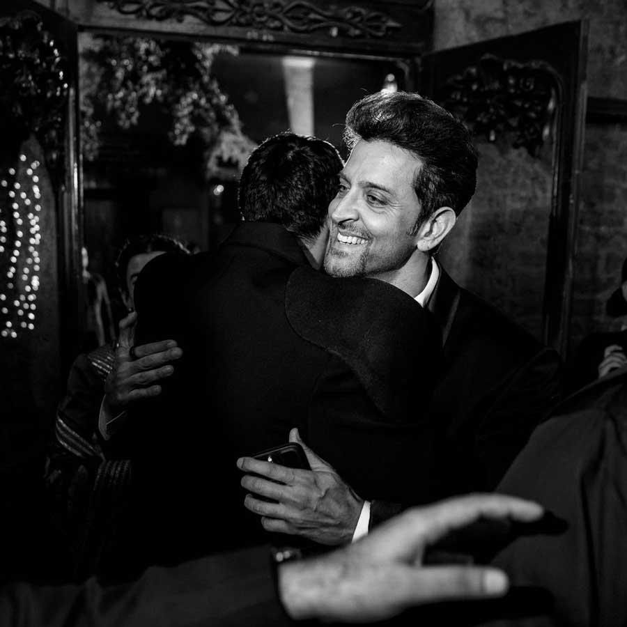 Hrithik Roshan attended the reception with his girlfriend Saba Azad and congratulated the groom with a hug. 
