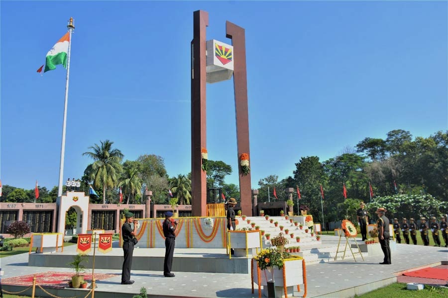 Eastern Command celebrates its 102nd Raising Day at Vijay Smarak on Tuesday. To honour the brave hearts who sacrificed their lives for their nation, Lt Gen R P Kalita, UYSM, AVSM, SM, VSM, GOC-in-C, Eastern Command, laid a wreath at Vijay Smarak. Eastern Command covers the largest geographical area spread over eight states overseeing 8350 km of land borders of the country. The Command is responsible for guarding the borders with five countries,  a task that it has carried out with distinction. This command has actively participated in all major wars fought by the country