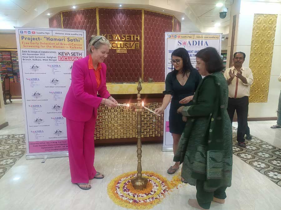 “Breast cancer screening is crucial to prevention,” tweeted Rowan Ainsworth, consul-general of Australia. The Australian consulate general in Kolkata is organising a direct aid programme ‘Hamari Sathi’ partnered by SUADHA -- Social Upliftment & Development for Health Action. Screening and awareness camps were set up across Kolkata. The programme was inaugurated on Friday at the Keya Seth Mall, Kalighat.