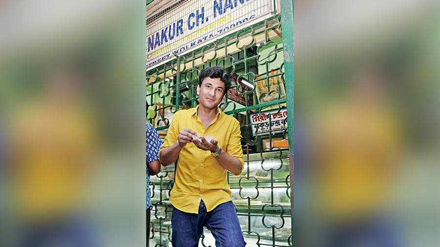 Chef Vikas Khanna visited some iconic Kolkata food places on an earlier visit