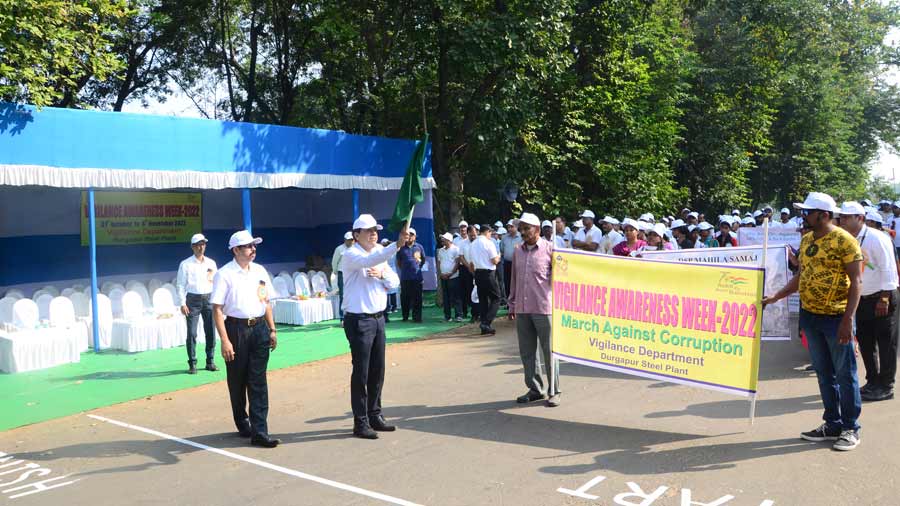 A walkathon was conducted as part of Vigilance Awareness Week 2002 at Durgapur Steel Plant