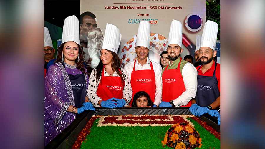 (L-R) Singer Akriti Kakar, author Mariah Morais, Cafu, Novotel general manager Arjun Kaggallu and filmmaker Satrajit Sen at the cake-mixing session at Novotel on Sunday (November 6) evening.The tradition of mixing Christmas cake ingredients resumed after two years due to the pandemic and was made all the more special by the Brazilian footballer's participation