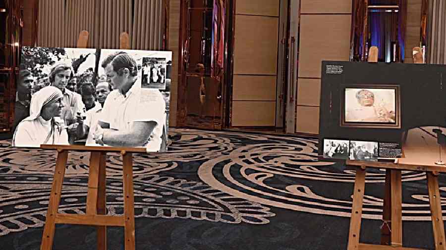 A display of significant moments of American connections with Calcutta captured in photographs