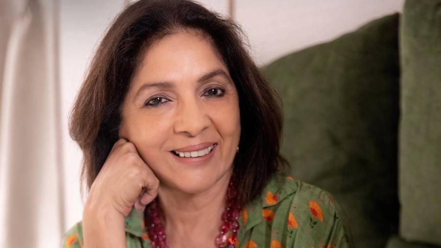 Public Review Of Film Uunchai | Anupam Kher | Amitabh Bachchan | Neena  Gupta - video Dailymotion