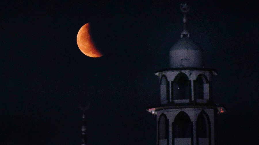 The sight of eclipse caught in Patna