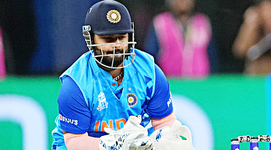 Rishabh Pant in the match against South Africa in Perth on October 30.