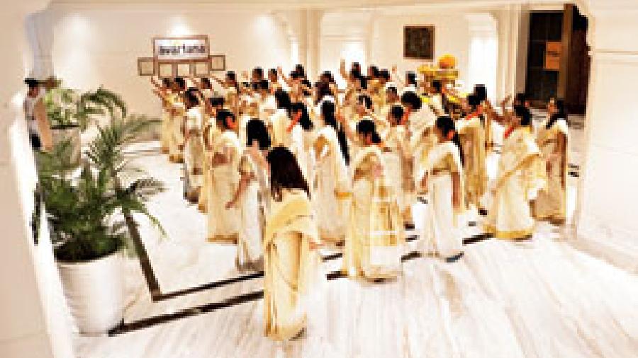 The ladies grooved to the peppy Saami saami number from the blockbuster Pushpa after a quick rehearsal