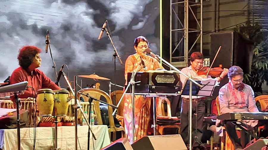 Sriradha Bandyopadhyay performs on the BE (East) stage at their Vijaya sammelani celebration