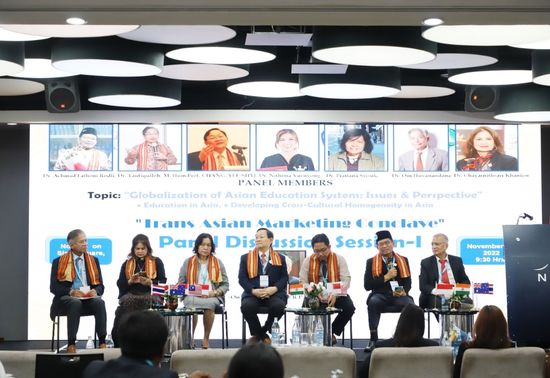 Panel Discussion on Globalization of Asian Education System: Issues & Perspective L to R -  Dr. Om Huvanandana, Dr. C. Khanijor, Dr. Prattana Srisuk, Prof. (Dr.) Chang, Dr. Taufiqulloh,  Dr. A. Fathoni Rodli and Prof. (Dr.)  R. P. Banerjee