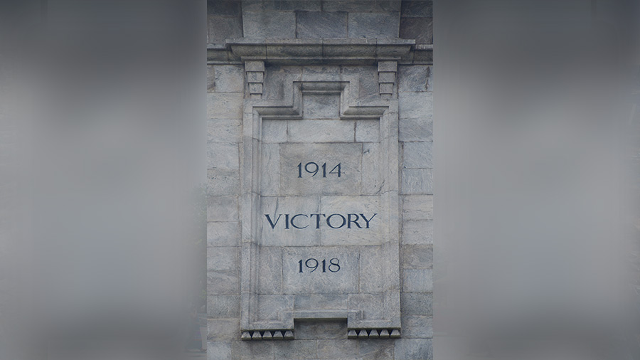 A plaque with the word ‘Victory’ written on it