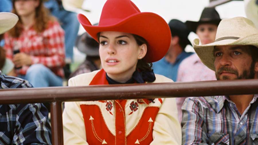 'Brokeback Mountain' is another such iconic film where Hathaway delivered a powerful performance. The film which follows a love story between two shepherds, Ennis Del Mar and Jack Twist has a star studded cast consisting of Jake Gyllenhaal, Heath Ledger and Michelle Williams. 