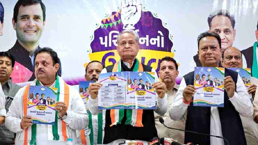 gujarat-assembly-elections-2022-congress-woos-gujarat-with-welfare