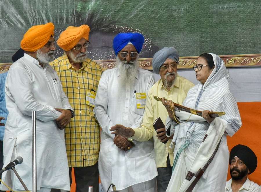 Chief minister Mamata Banerjee attended Guru Nanak Dev’s 553rd birth anniversary celebrations at Shahid Minar on Monday