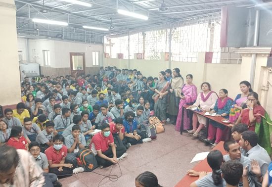Patha Bhavan, High School,  celebrated the Childrens' Day today on the birth anniversary of 'Chacha Nehru' with great enthusiasm.  It was an impromptu rendezvous with music for both the teachers and students and it did successfully bring a smile on everyone's face.