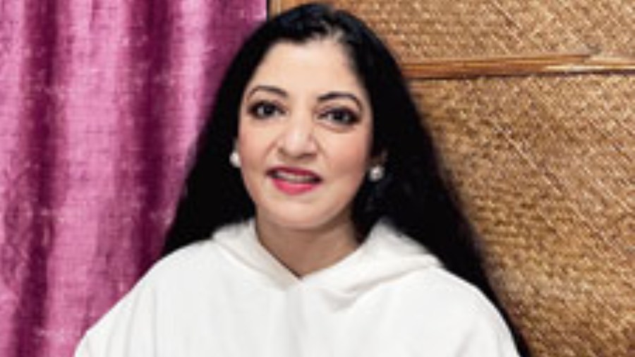 When we caught up with Pritha Chatterjee, Tollywood actor, before the event, she said, “I was asked by my friend Nondinii to block my dates for this event and here I am looking forward to the next three days.”