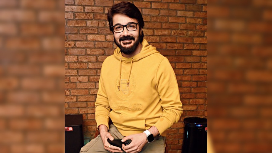 Prosenjit Chatterjee looked young and dapper as always rocking a yellow hoodie with cargo pants