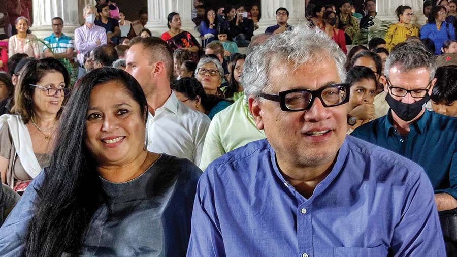 Derek O’Brien was there with wife Tonuca Basu. ‘This is a great setting, and we have been treated to some great music,’ he said