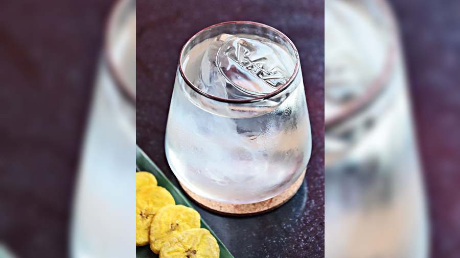 The Militia from Russia: This is a vodka-based drink with a banana and parsley cordial. And, it is served with homemade banana chips. An interesting flavour that’s a must try.