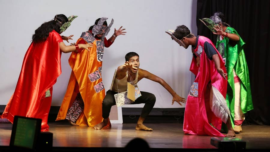 Tika ki Kahani by Rajkiya Ucch Vidyalaya