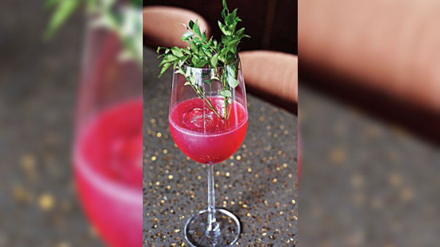 Kokum Curry: A gin-based cocktail, the Kokum Curry has equal amounts of sweetness and spritz with a fruity flavour