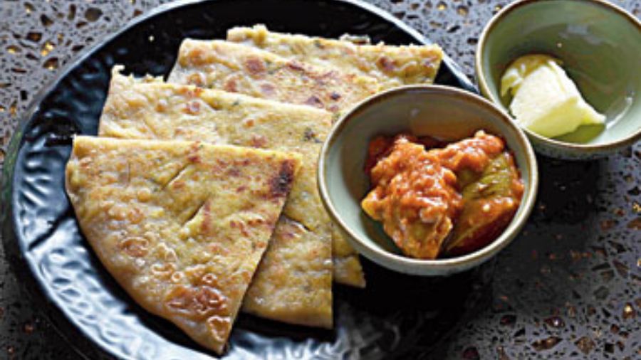There are a variety of parathas available as well with fillings of gobi, aloo and more. We tried out the Paneer Paratha which was thin and soft and came with sides of aachar and dahi. The filling was mild but delicious