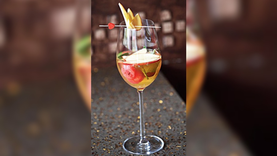 Farzified White Sangria: This bubbly and fruity sangria tastes fresh and is a perfect accompaniment to the richly flavoured mains