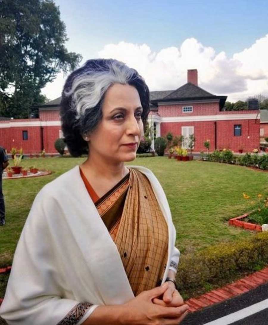 Kishori Shahane made her presence felt as Indira Gandhi in Omung Kumar’s PM Narendra Modi (2019) starring Vivek Oberoi in the titular role.