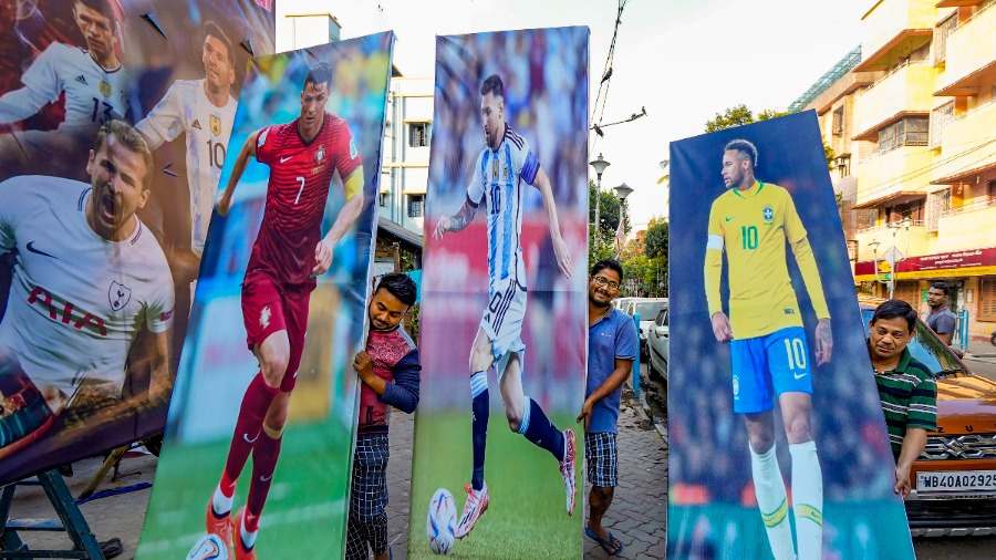 In Pics Fifa World Cup 2022 Frenzy Joka Taratala Metro And More News From Kolkata 