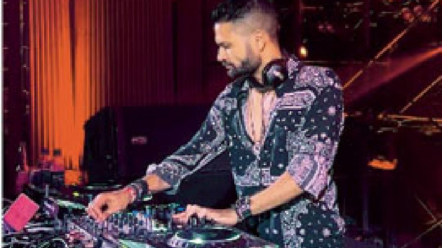 Outlaw, aka Vikrant Jaiswal, was on closing duties for the Mantra stage. He followed the great acts with a banger psy-trance set which made the audience feel the energy. “I closed the Mandala stage for the first time this year. It felt amazing playing psy-trance for 3,000-plus people,” he said