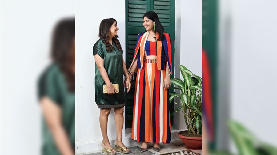 Malvika was minimal cool in her Richa Goenka dress, just right for a fuss-free play look, styled with earrings from Pehr and clutch from On Our Own. “It was easy to wear,” she smiled. Shruti was dressed in colours in her SVA outfit, teamed with earrings and bracelets from Outhouse. “So stylish and statement. I simply loved wearing it! I feel I could wear this to almost any type of event with the right accessories,” she said of her play look
