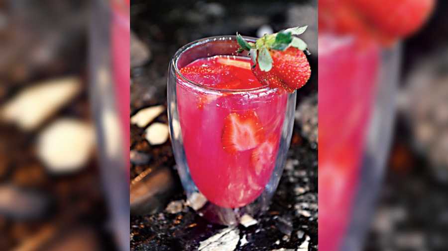 Strawberry Margarita: A sweet and refreshing drink where with each sip, you can bite into freshly-cut strawberries
