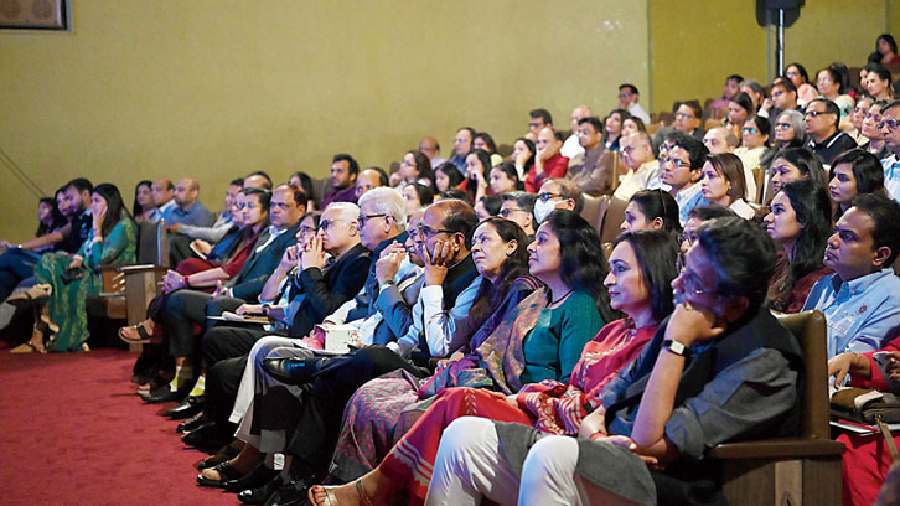 Chief guest Harshavardhan Neotia (extreme right) with his wife Madhu Neotia (second from right) at the event