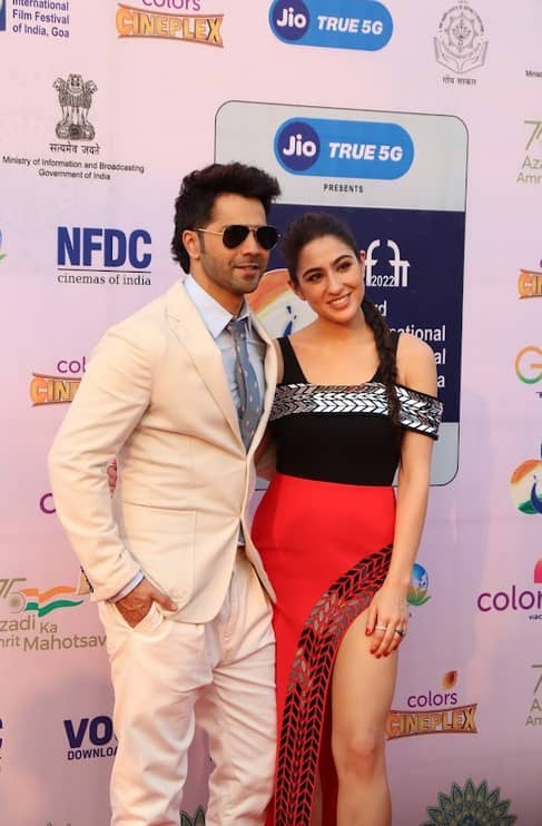 Varun Dhawan and Sara Ali Khan stunned the red carpet together before taking to the stage.