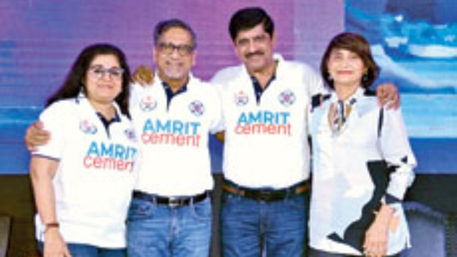 (L-R) Rajshree Goyal; Dr. Naresh Goyal, president, CSC; Nitin Dani, vice president, CSC; and Amita Dani. “We’re very happy and proud that we hosted the inter-club sports carnival for the first time in The Calcutta Swimming Club. This was our dream for a very long time and finally we could do it. Most importantly, all the other clubs that participated enjoyed to the fullest,” said Naresh Goyal. Nitin Dani extended his wishes to all the winners by saying, “It gives me immense satisfaction to say that our club has hosted one of the best sports carnivals of our city. Many congratulations to all the participants and winners.”