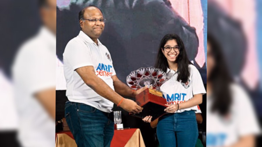 Juhi Parekh from The Calcutta Swimming Club won the trophy for Best Female Performer