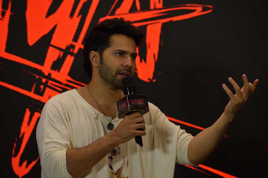 Bhediya | Varun Dhawan, Kriti Sanon And Other Members Of Team Bhediya ...