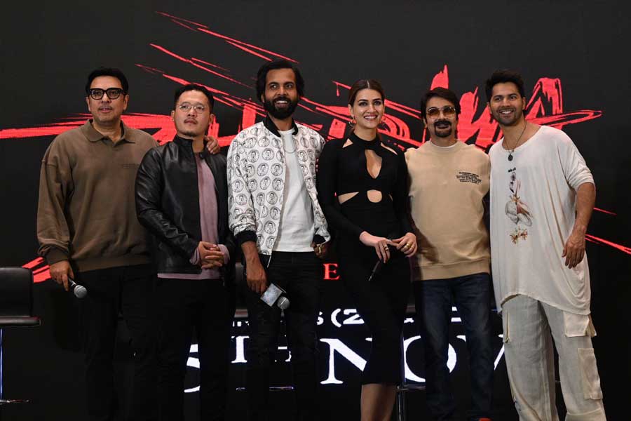 Director Amar Kaushik said, “The moment we set foot in this city, people have been trying to uncover details about Bhediya and know more about the film.”