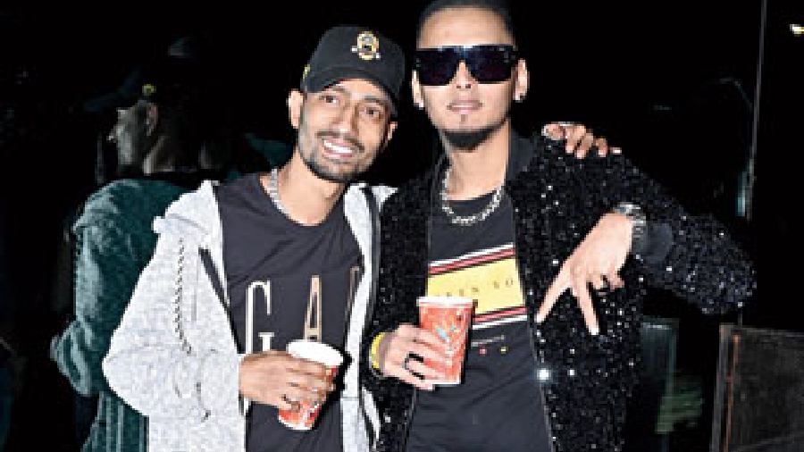 Hip-hop fans (left) Amal Chowdhury and Akash Basu said:“The show was ‘King’ of a kind! It was an amazing night. We have been his fans since MTV Hustle. We can’t express in words... it was all heart.”