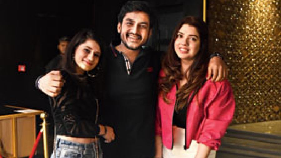 (Left to right) Sadhika Nayar, Aayush Killa and Isha Kapoor said: “We loved the concert and the energy that it drew. Amazing crowd and King was outstanding. We just love his music and the energy too.”