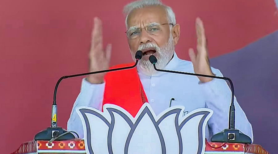 This election is about deciding Gujarat's fate for next 25 yrs: PM
