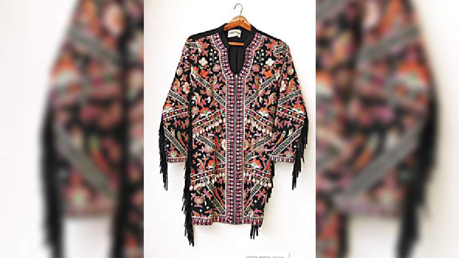 Winter is the time for rocking the most gorgeous jackets and this one right here is unmissable. The beautiful and intricate design is chic but not loud. The sea shells add to its uniqueness.