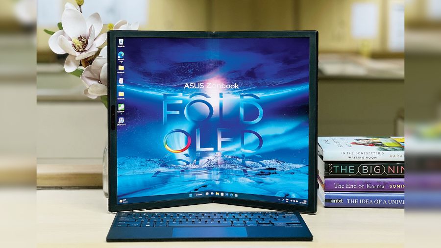 Asus Zenbook 17 Fold OLED is a folding device that can be used as a laptop, a tablet and a desktop. The ErgoSense keyboard has Bluetooth connectivity 