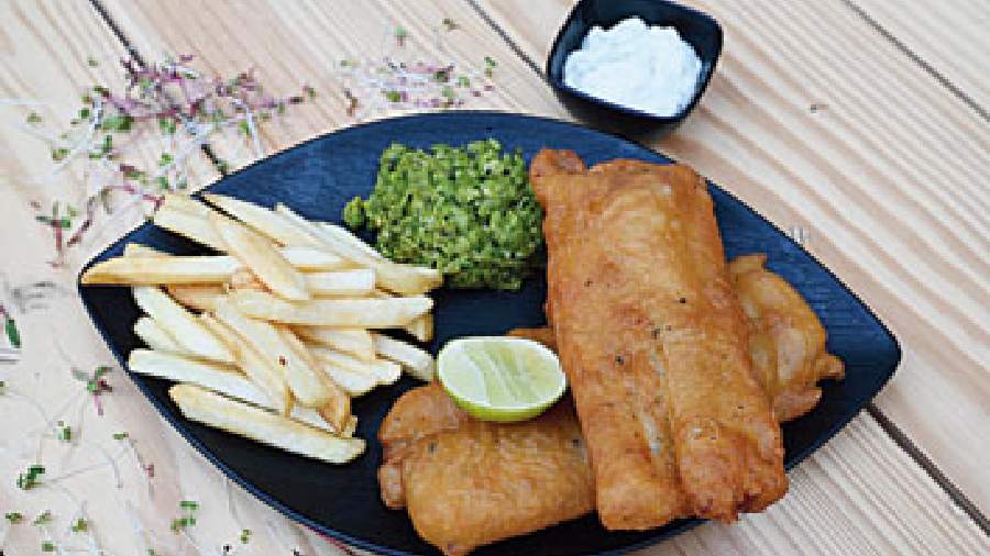 You can’t go wrong with a classic Fish & Chips with cocktails and beer pairing and this flaky and crisp dish with mashed peas and tartare sauce won us over.